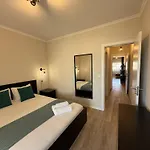דירה Go4portugal - Vilamagna - Luxe With Pool, Airco And Seaview Balcony אלבופיירה